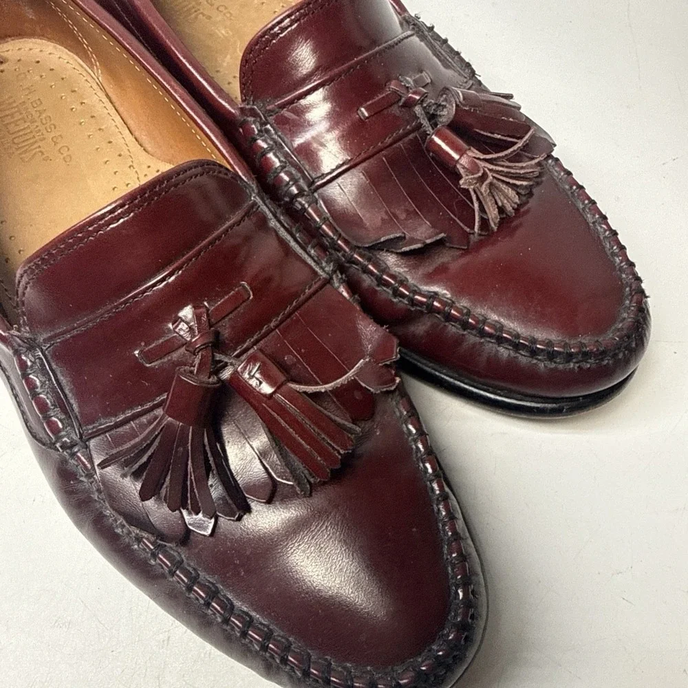Vintage Bass Weejuns Tassel Loafers 9 D  Men's Burgundy Leather Slip On READ